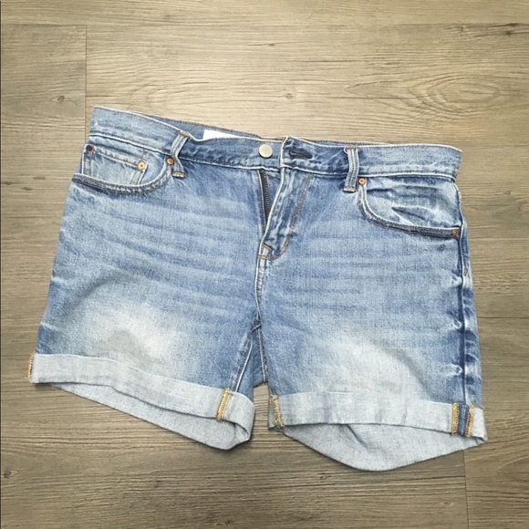 GAP Pants - Sexy boyfriend shorts, light denim